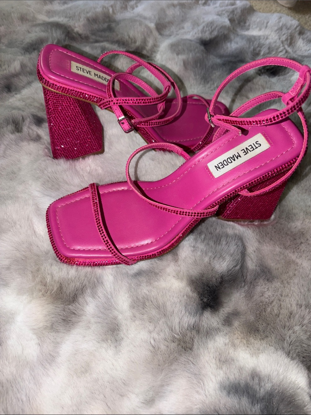 Steve Madden Hot Pink Strappy Block Heels🩷✨